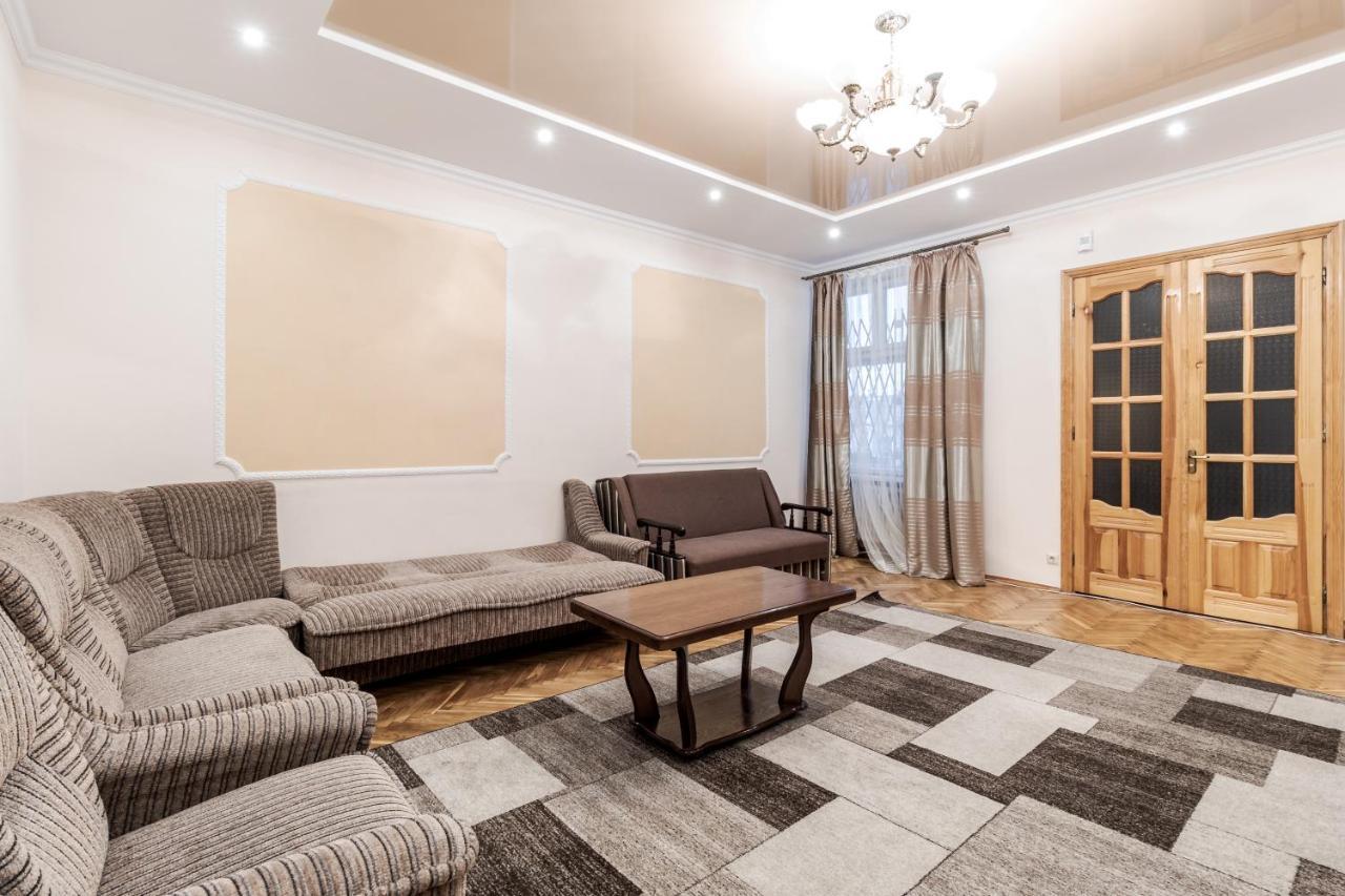 Akademika Hnatyuka Apartment Lviv Exterior photo